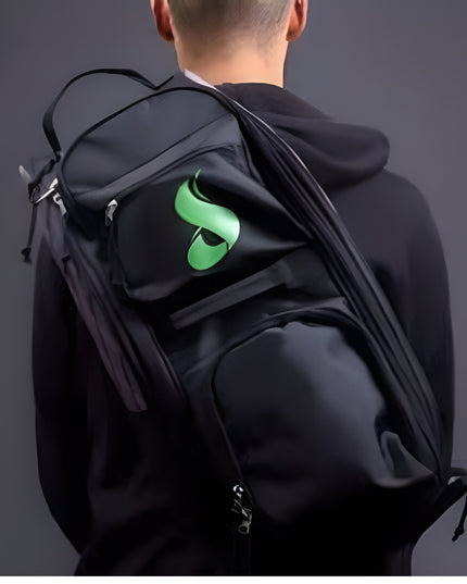 Person wearing the Fumari Gallivant 2 Hookah Bag